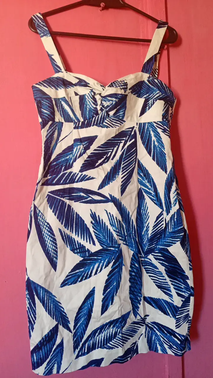 Vestido corto Elásticado estampado hojas azules - 2