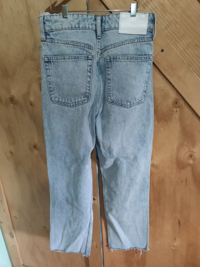 Jeans de mezclilla azul claro Zara para mujer - 4