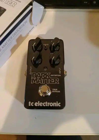 Pedal de distorsión TC Electronic Dark Matter - miniatura 2