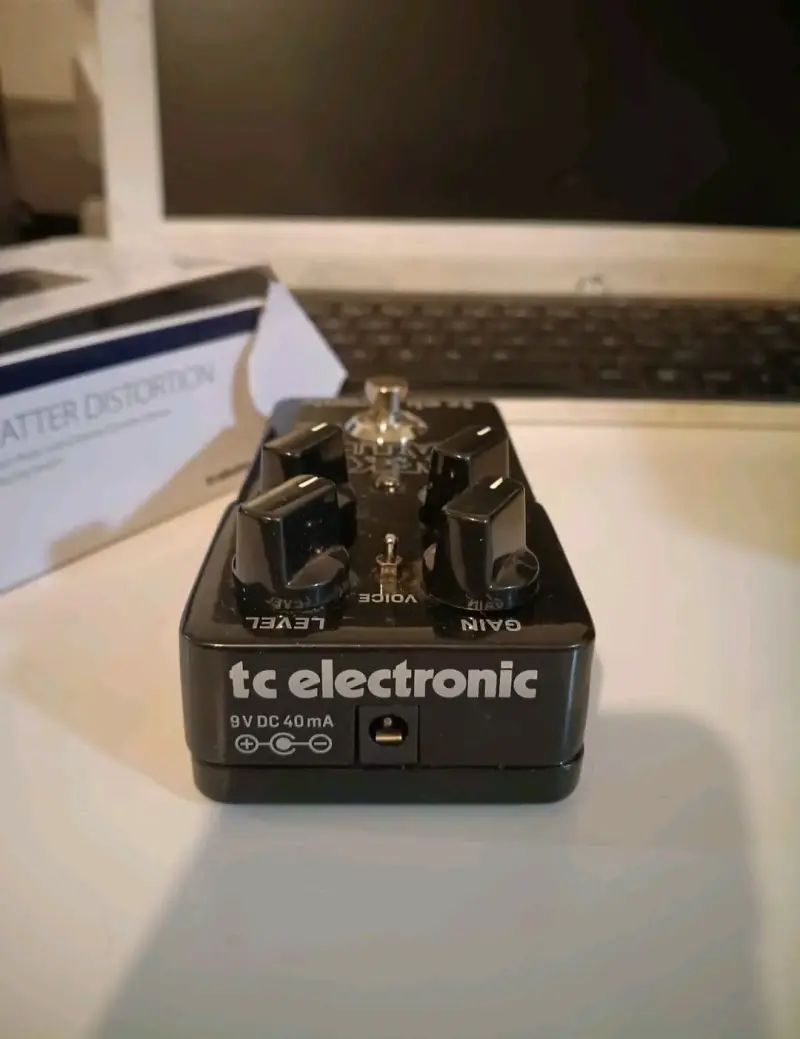 Pedal de distorsión TC Electronic Dark Matter - 5