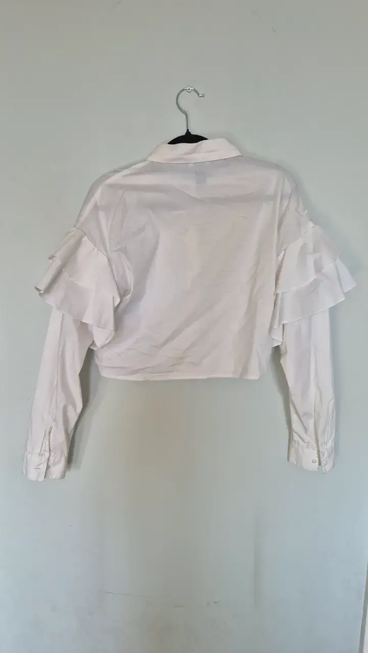 Blusa crop blanca volantes Forever 21 - 2