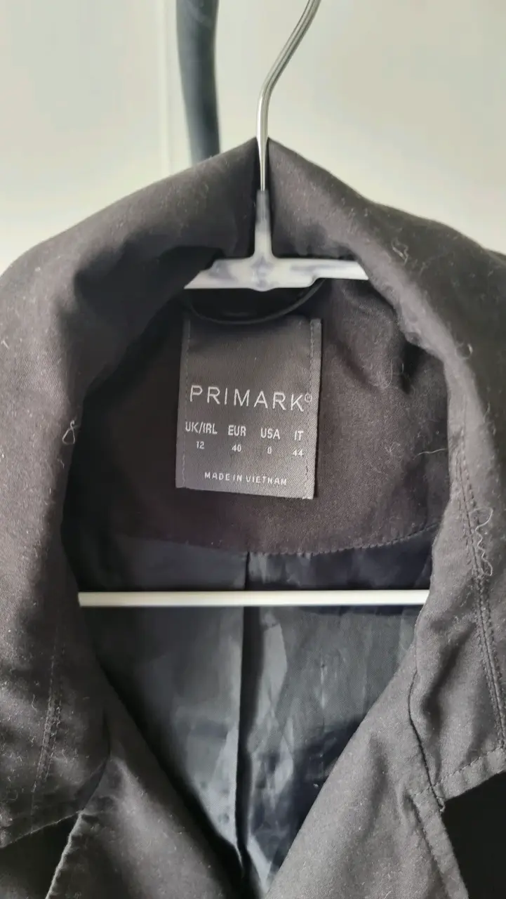 Abrigo negro Primark con cinturón - 2