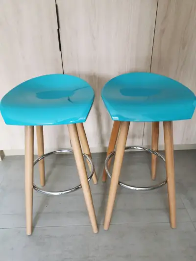 Taburetes altos de cocina - miniatura 1