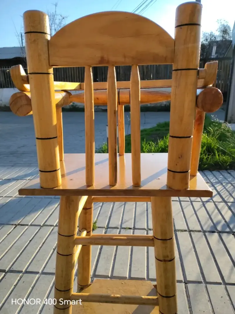 Silla alta de madera para bebé - 2