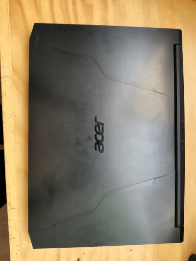 Laptop Acer Nitro 5 con tarjeta gráfica RTX 3050 - miniatura 5