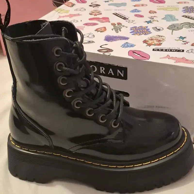 Botas negras de charol con plataforma C/Moran - 3