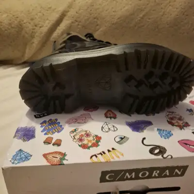 Botas negras de charol con plataforma C/Moran - miniatura 4