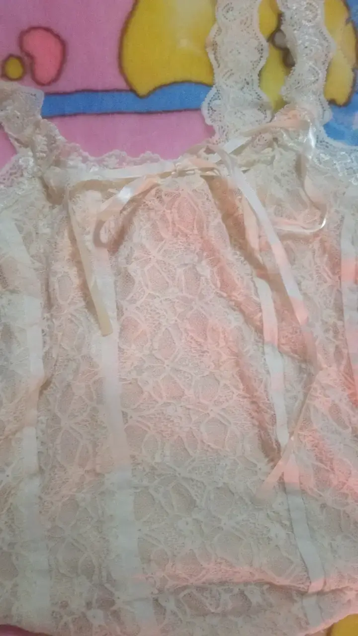 Blusa de encaje beige con tirantes - 2