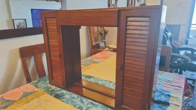 Espejo de madera con puertas estilo rústico - miniatura 4