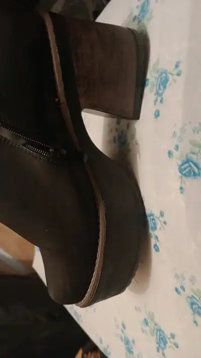 Botines negros n°40 con hebilla y tacón grueso - miniatura 4