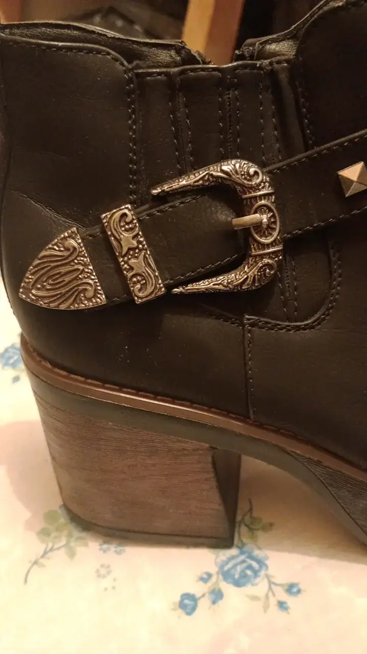 Botines negros n°40 con hebilla y tacón grueso - 5