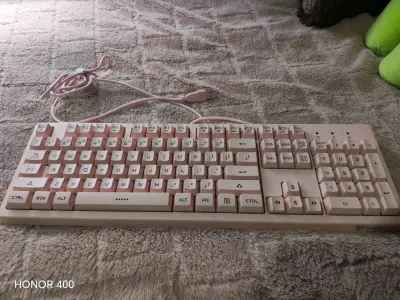 Teclado mecánico rosa Onikuma con cable USB - miniatura 1