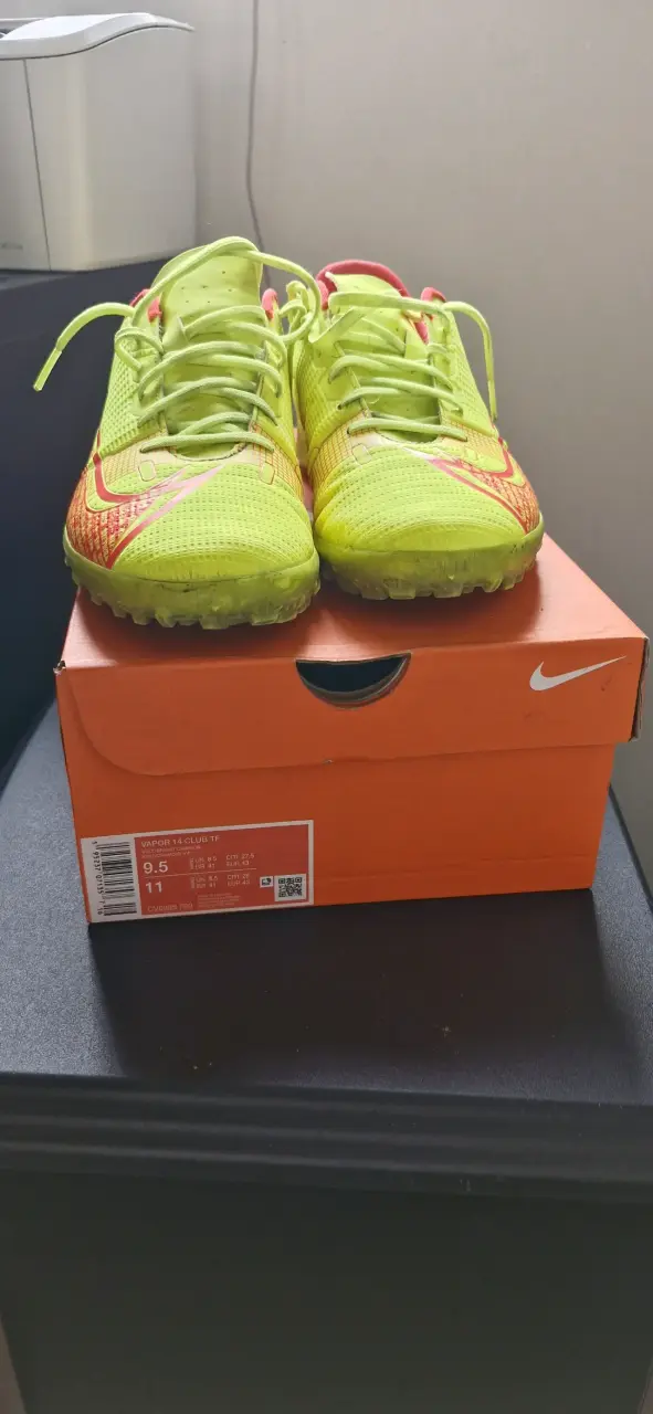 Zapatillas deportivas Nike amarillas para hombre - 2