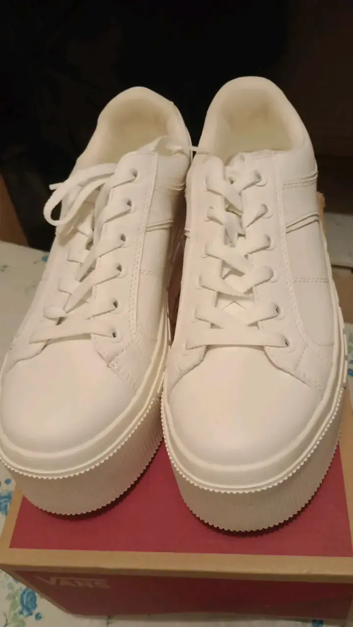 Zapatillas blancas de plataforma Stradivarius - 1