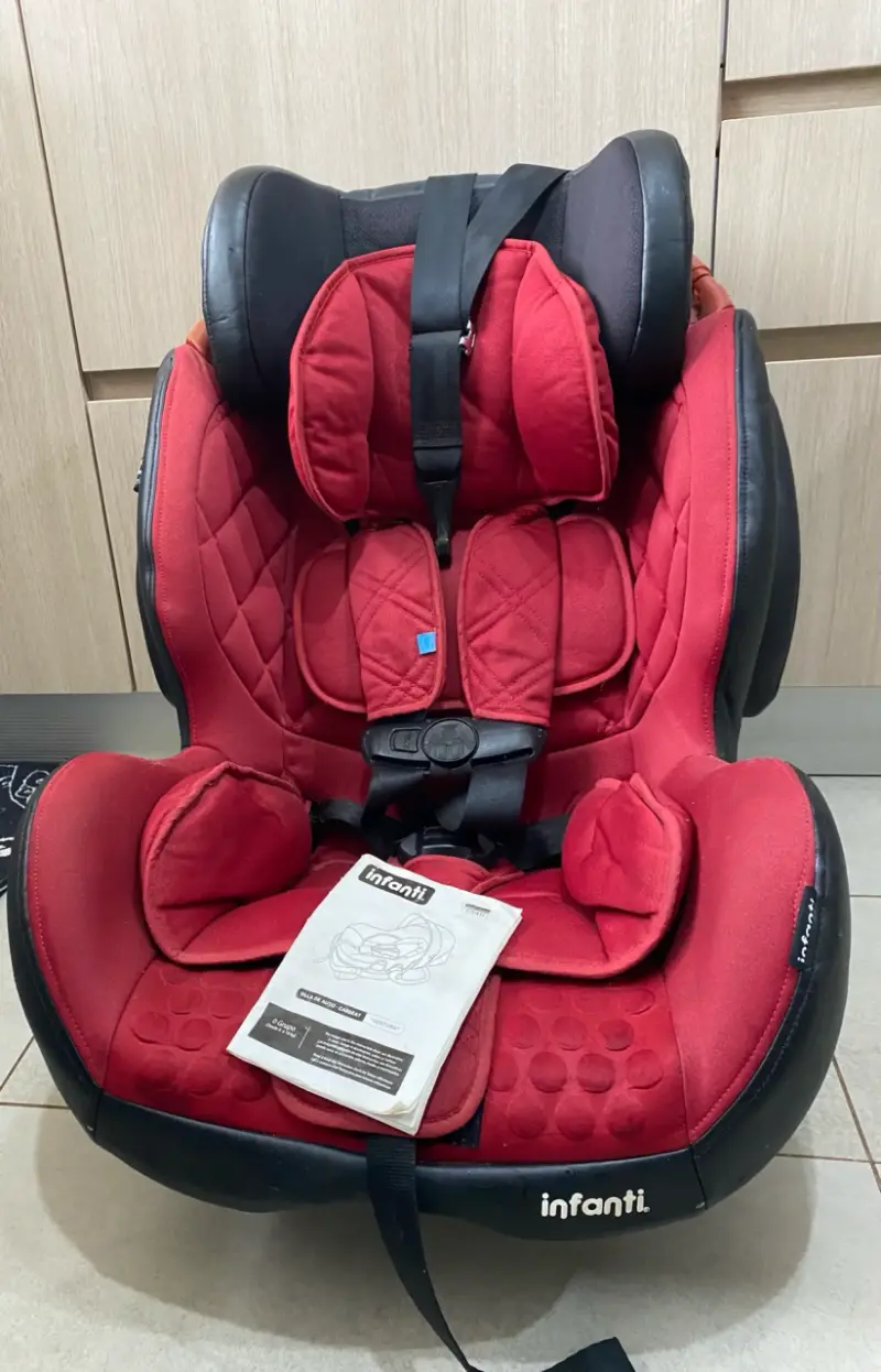 Silla de Auto Infanti Roja para Bebé - 2