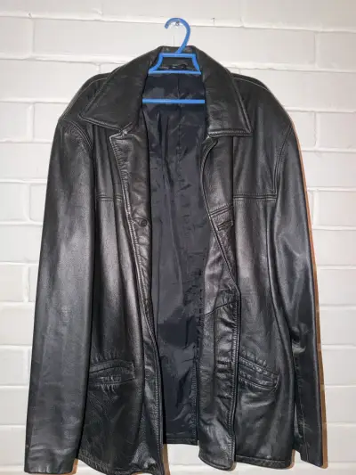 Chaqueta de cuero negra para hombre - miniatura 1