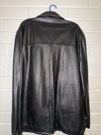 Chaqueta de cuero negra para hombre - miniatura 3