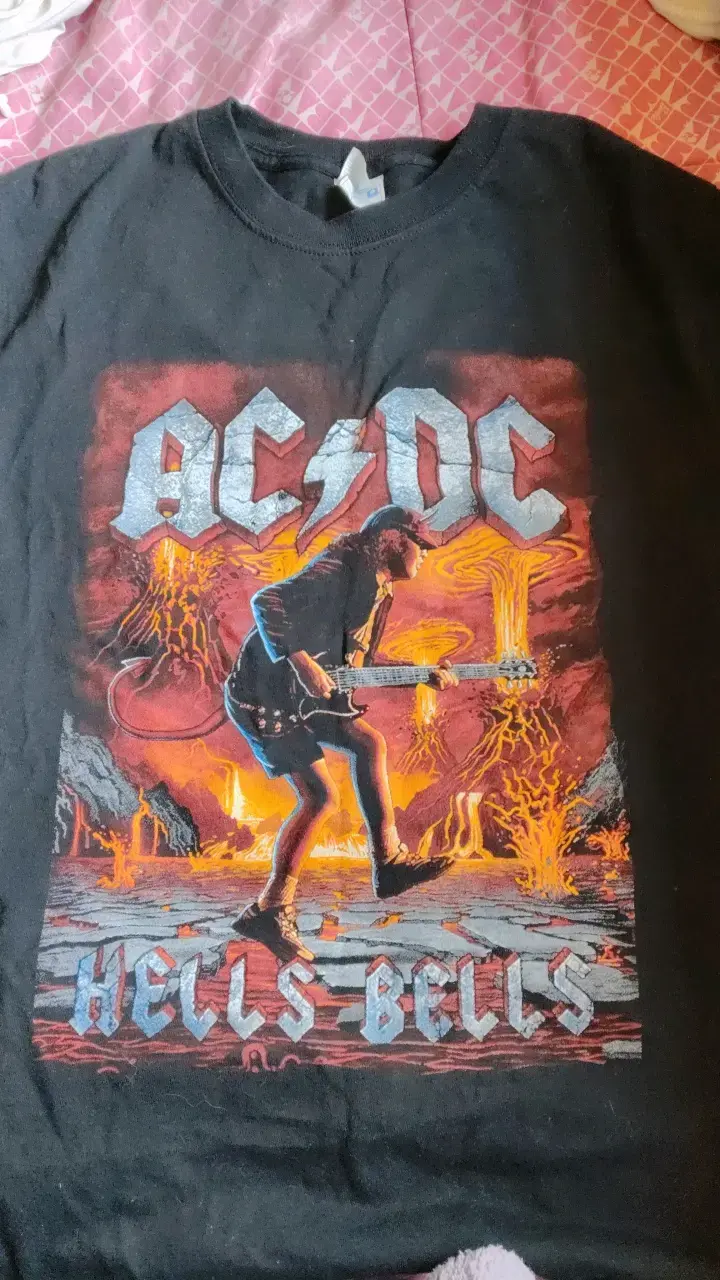 Polera negra AC/DC Hells Bells