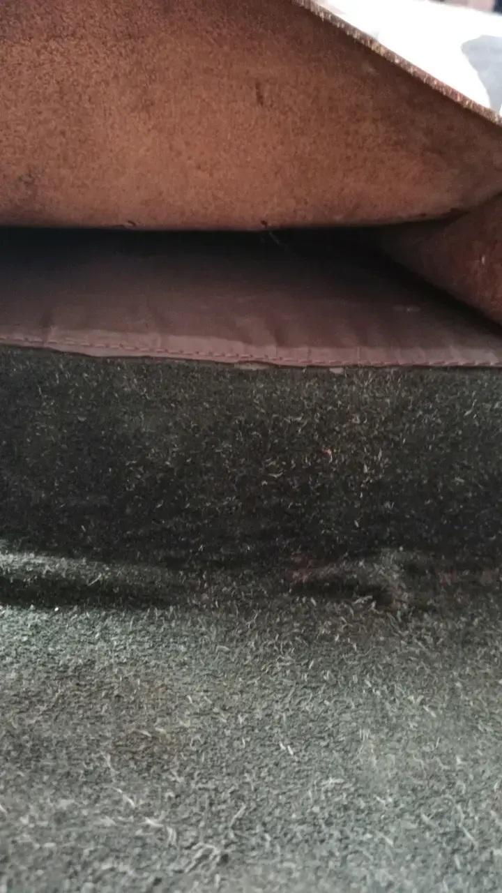 Mochila de cuero marrón con bolsillos frontales - 3