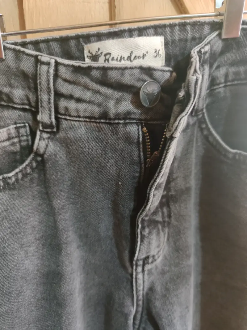 Jeans grises con tachas para mujer Raindoor - 3
