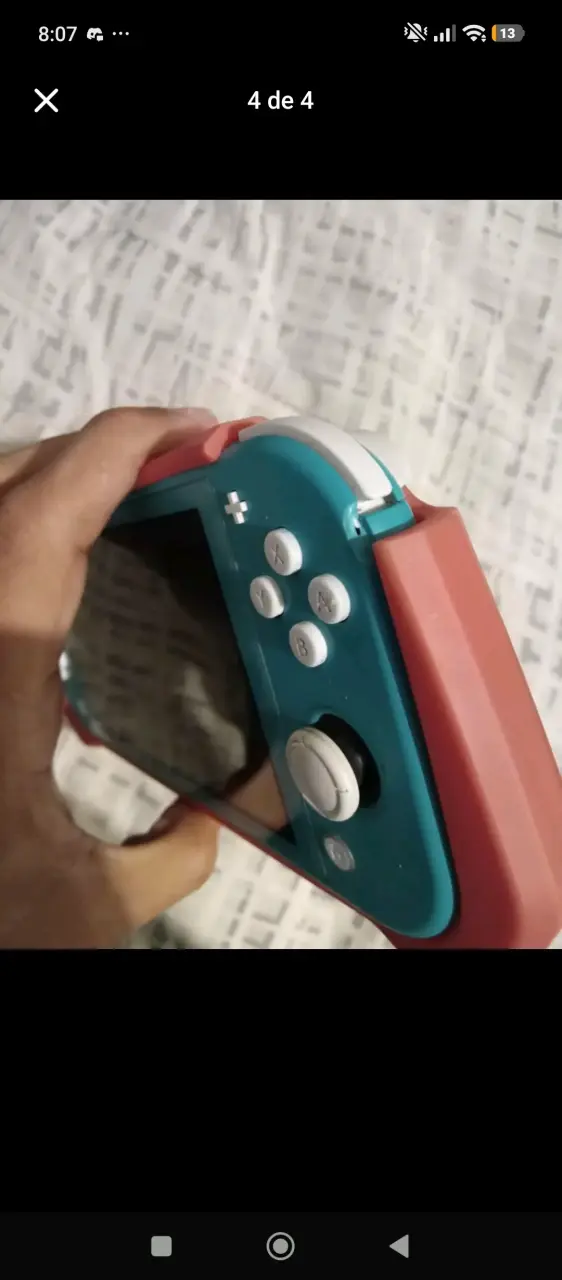 Nintendo Switch Lite con carcasa y estuche - 4