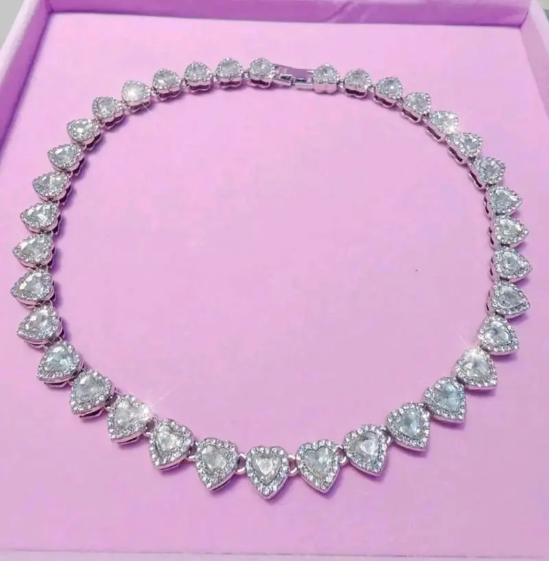 Conjunto de collar y pulsera con corazones brillantes - 2