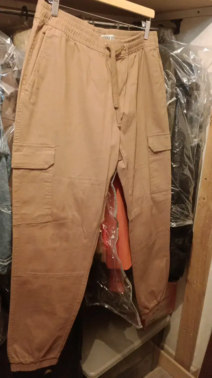 Pantalones cargo café Bearcliff para hombre - 1