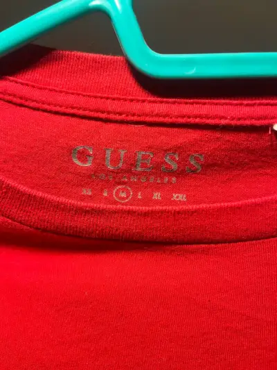 Polera Roja Guess 🇺🇸 - miniatura 2