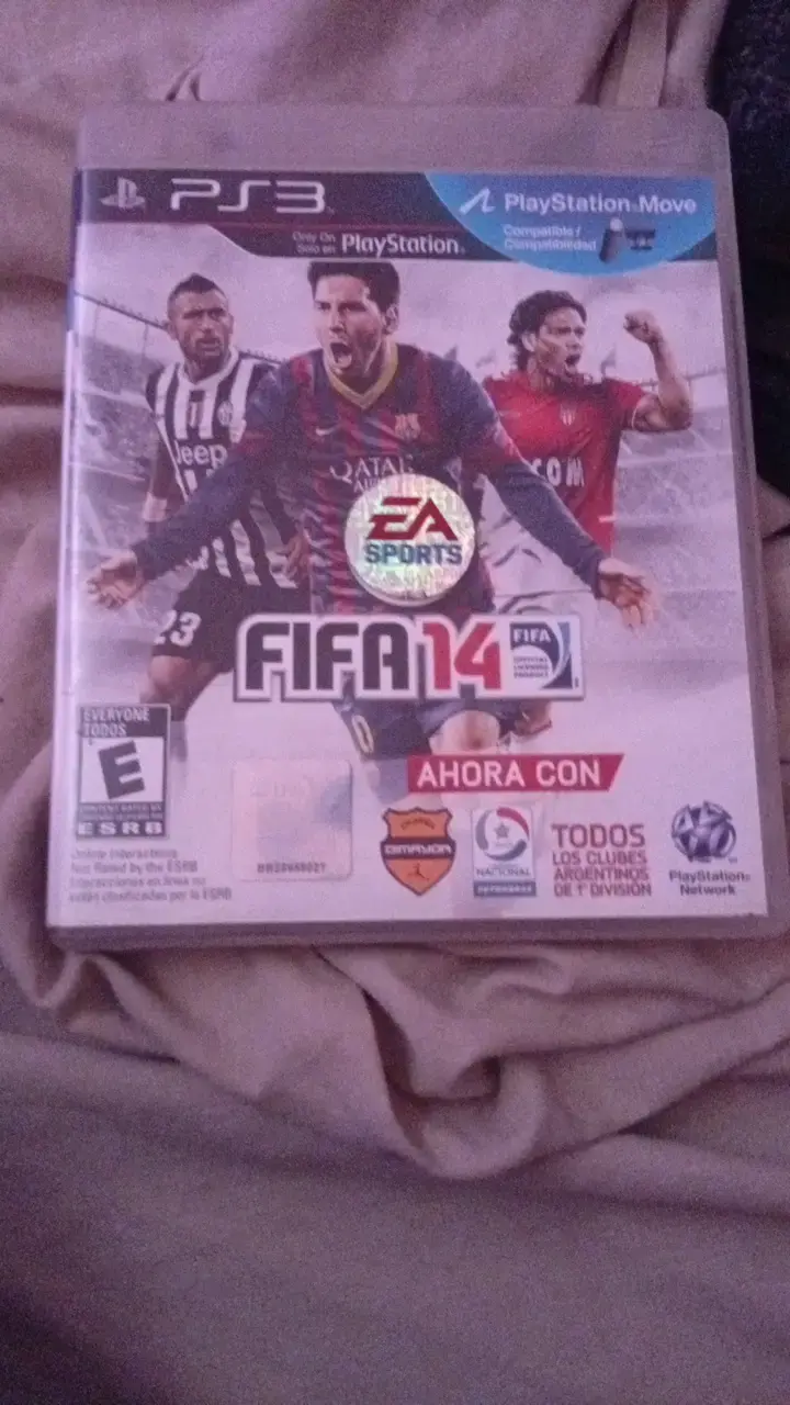 Juego FIFA 14 para PS3 con PlayStation Move - 1