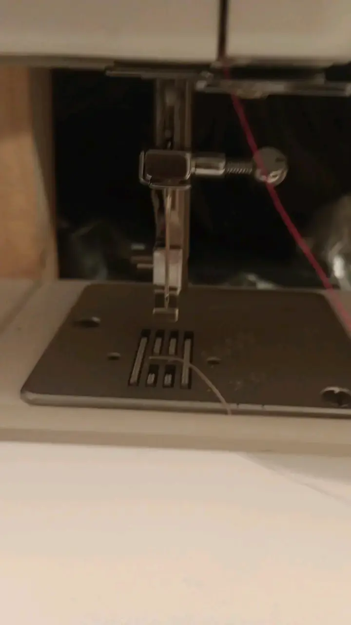 Máquina de Coser Merritt Maxime con Múltiples Puntadas - 4