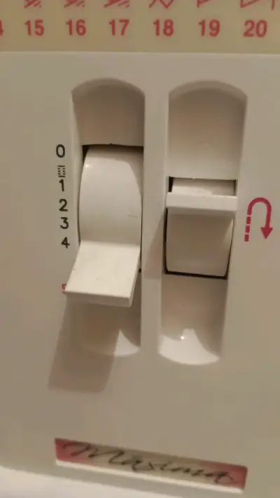 Máquina de Coser Merritt Maxime con Múltiples Puntadas - miniatura 6
