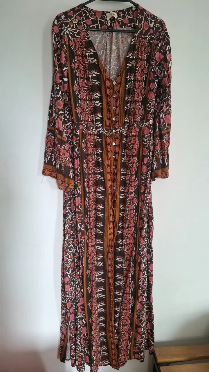 Vestido largo bohemio floral multicolor