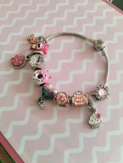 Pulsera de plata con charms - miniatura 1