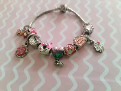 Pulsera de plata con charms - miniatura 4