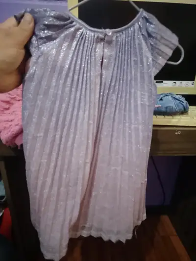 Vestido de niña brillante H&M 1 1/2 2 años - miniatura 1