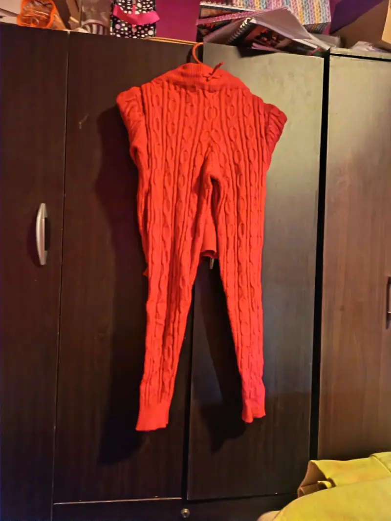 Buzo rojo de lana para mujer - 2