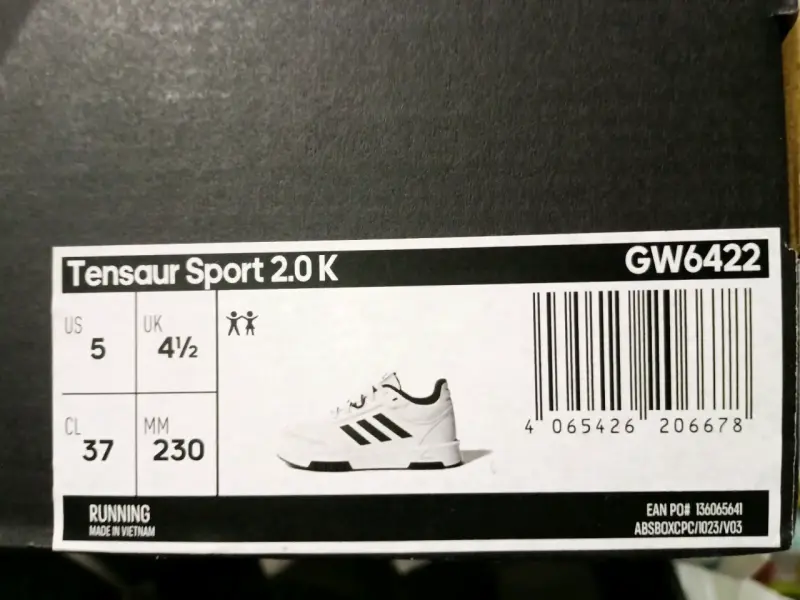 Zapatillas deportivas Adidas nuevas - 2