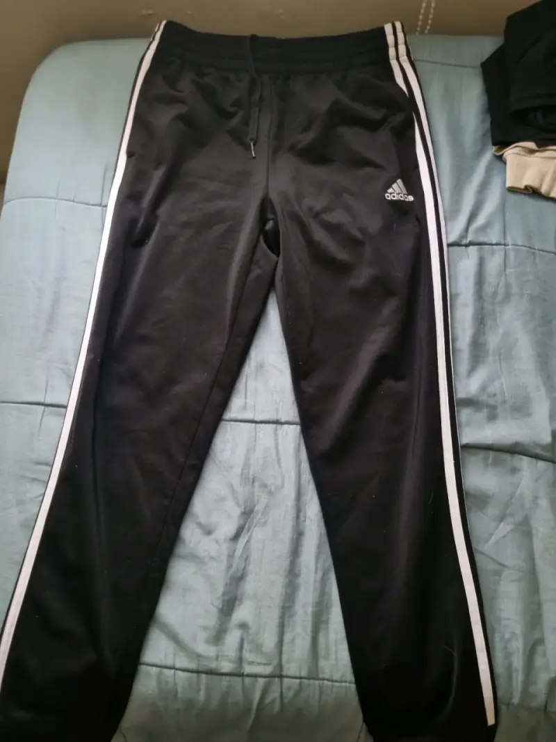 Pantalon adidas deportivo 5 veces usado talla M - 2
