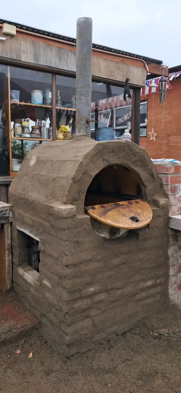 Horno de barro para exteriores con chimenea - 3