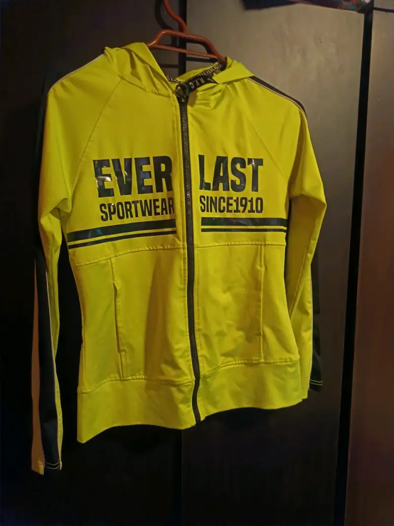 Polerón Deportivo Everlast Amarillo con Capucha - 1