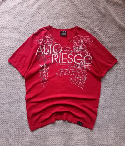 Polera roja Alto Riesgo - miniatura 1