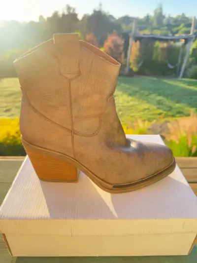 Botines de cuero marrón con tacón de madera - miniatura 2