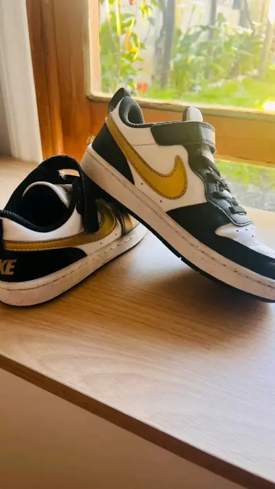 Zapatillas niña talla 33.5 nuevas - miniatura 1