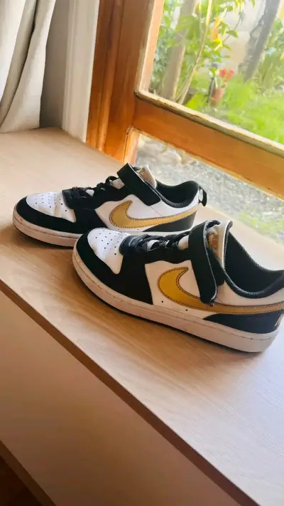 Zapatillas niña talla 33.5 nuevas - miniatura 2