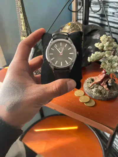 Reloj Armani Exchange con correa de cuero negro - miniatura 3