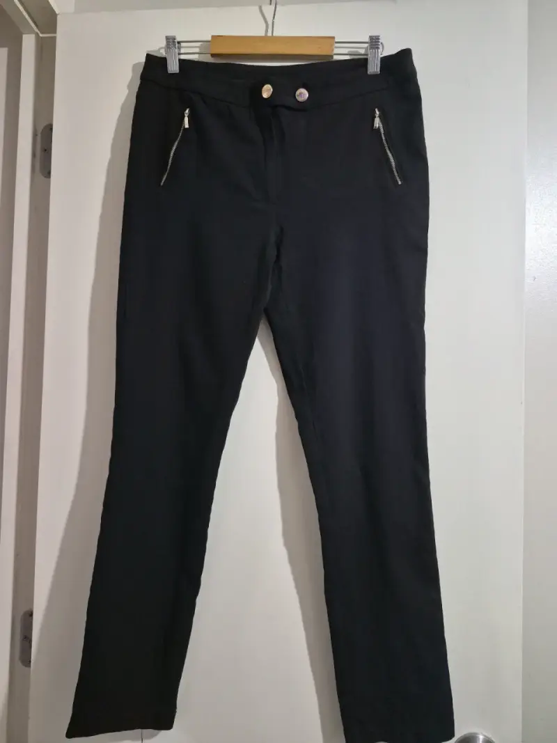 Pantalones negros de mujer elasticados - 1