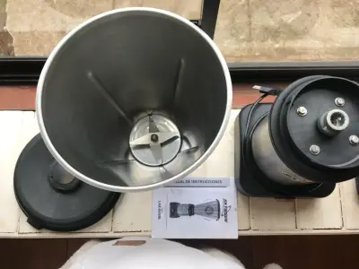 Licuadora industrial Skymsen con vaso monobloque - miniatura 2