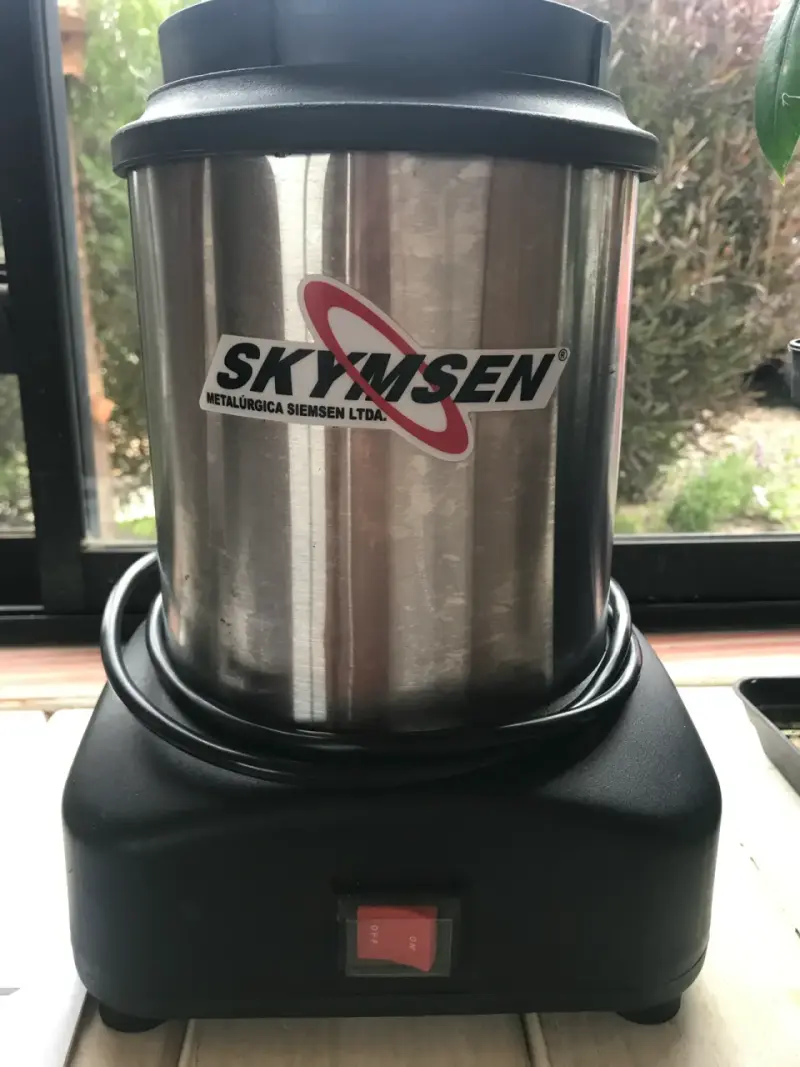 Licuadora industrial Skymsen con vaso monobloque - 3