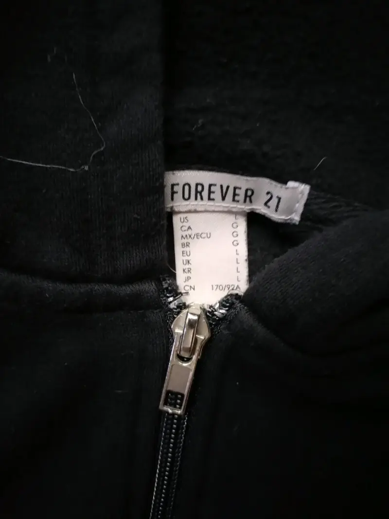 Poleron CROP corto negro con capucha Forever 21 - 2