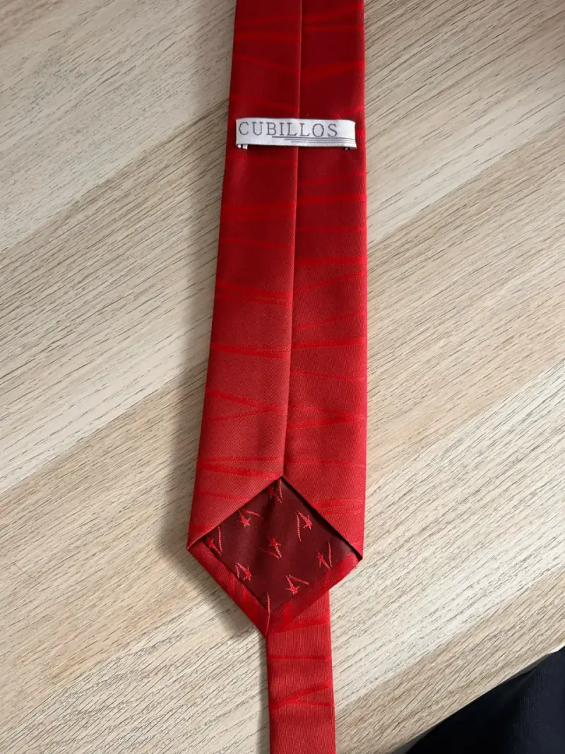 Corbata LAN Airlines Roja Cubillos - 2